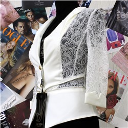 Размер 44. Стильный женский пиджак Ying_Collection с оригинальным орнаментом белого цвета.