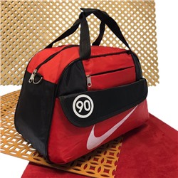 Спортивная сумка Fitness Coach с плечевым ремнём со вставками красно-клубничного цвета.