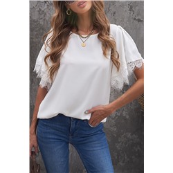 Белая атласная блуза с широкими рукавами с кружевной отделкой