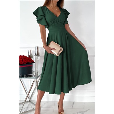 Зеленое платье-миди с рукавом-воланом и глубоким V-образным вырезом