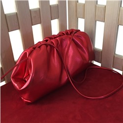 Оригинальная сумка Dance_Lend из металлизированной натуральной кожи цвета алый металлик.