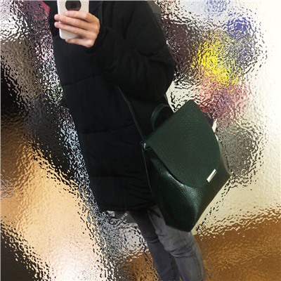 Стильный рюкзак Walking формата А4 из текстурной натуральной кожи цвета зеленый опал.