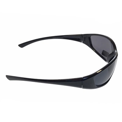 Стильные мужские очки Onza в чёрной оправе с затемнёнными линзами.