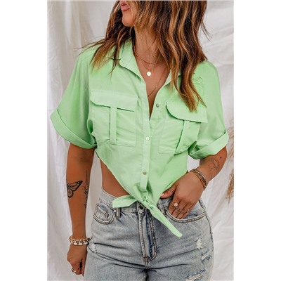 Зеленая укороченная рубашка с узлом и карманами