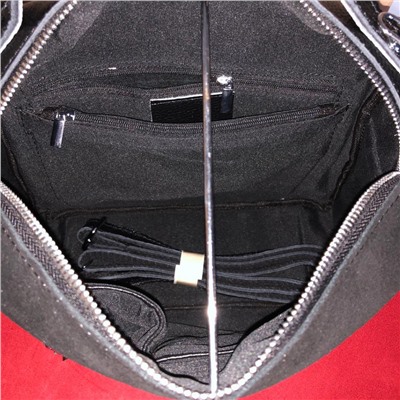 Универсальная сумочка Pretty через плечо из натуральной кожи и натуральной замши черного цвета.
