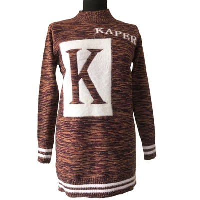 Размер единый 42-46. Удлиненный свитер Bizarre кирпичного цвета c контрастными нитями и нашивкой.