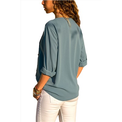 Серо-голубая блуза с асимметричной застежкой на пуговицы и отложным воротником