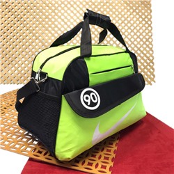 Спортивная сумка Fitness Coach с плечевым ремнём со вставками цвета лайма.