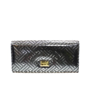 Стильный женский полноразмерный кошелек Las_Fetol из натуральной кожи серебристого цвета.