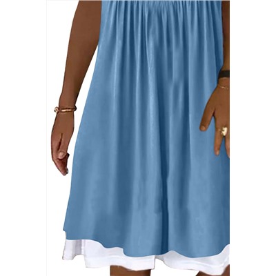 Бело-голубое двухслойное платье-сарафан с овальным вырезом на пуговицах