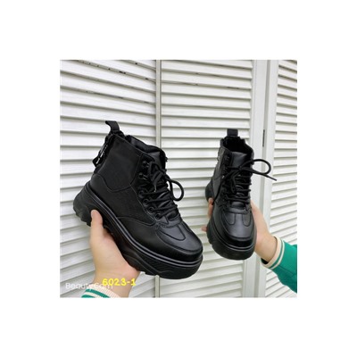 Женские зимние ботинки 6023-1 черные