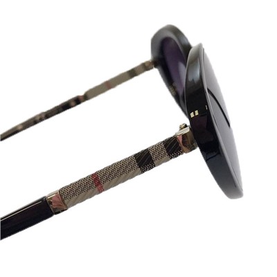 Стильные женские очки вайфареры Bruyt_Barbery с тёмными линзами.