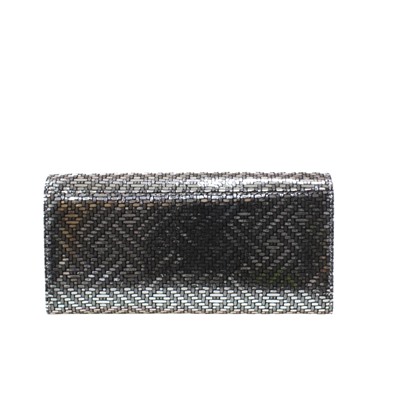 Стильный женский полноразмерный кошелек Las_Fetol из натуральной кожи серебристого цвета.