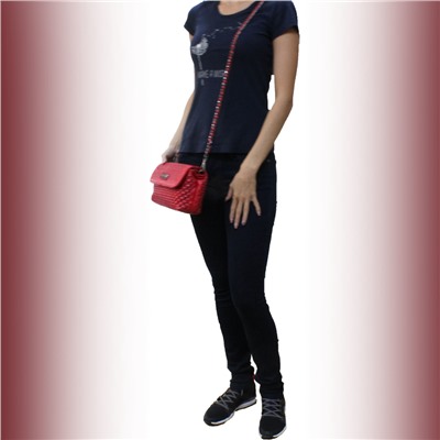 Эффектная женская сумочка через плечо Tinel_Longeil из натуральной кожи красно-клубничного цвета.