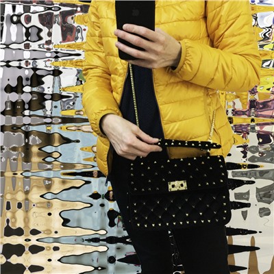 Оригинальная сумочка Gordan с ремешком-цепочкой через плечо из премиального текстиля черного цвета.