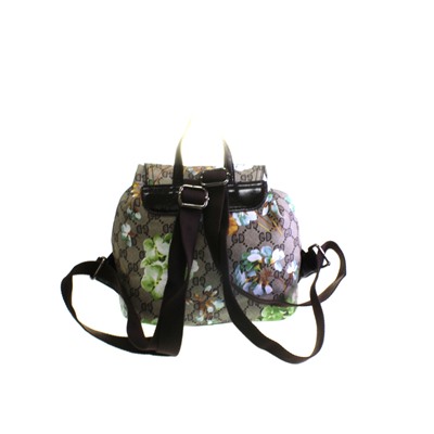 Стильный повседневный рюкзак Sver из гладкой эко-кожи бежевого цвета с оригинальным принтом.