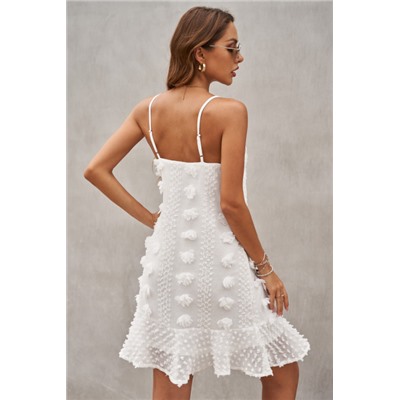 Белое мини-платье с помпонами и жаккардовым узором